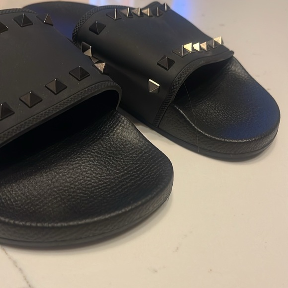VALENTINO ROCKSTUD RUBBER SLIDER SANDAL 40 - Picture 6 of 10